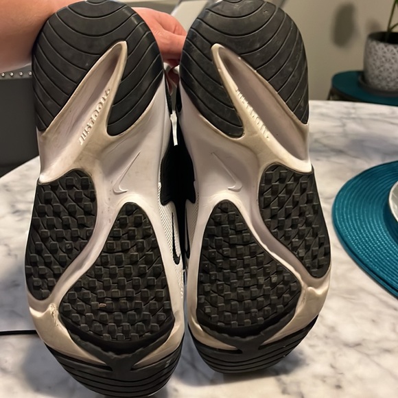 Nike Zoom 2K Sneakers Athletic Shoes AO0354100 Black White W Size 9.5 / M Size 8 - Picture 5 of 7
